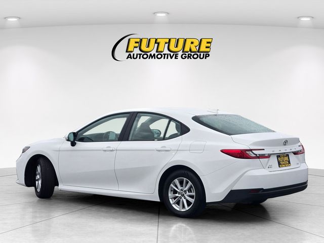 2025 Toyota Camry LE photo 6
