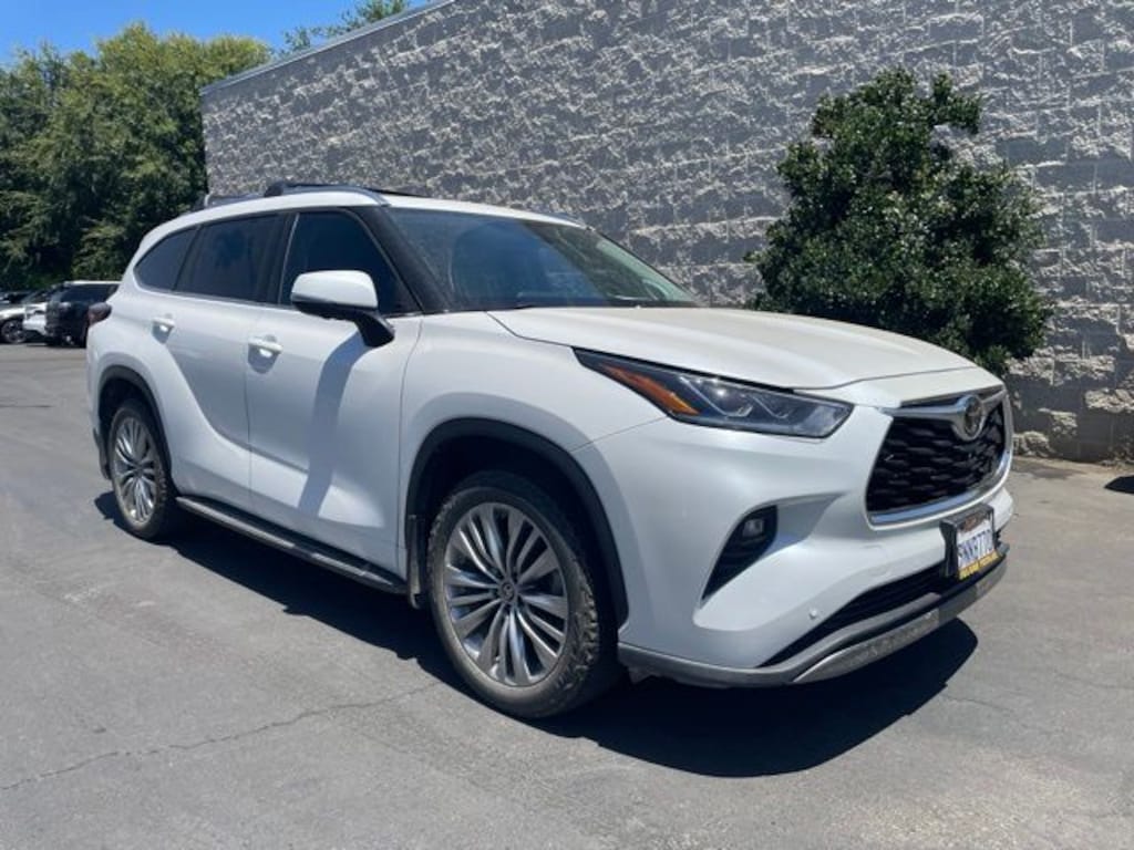 Certified 2024 Toyota Highlander Platinum SUV
