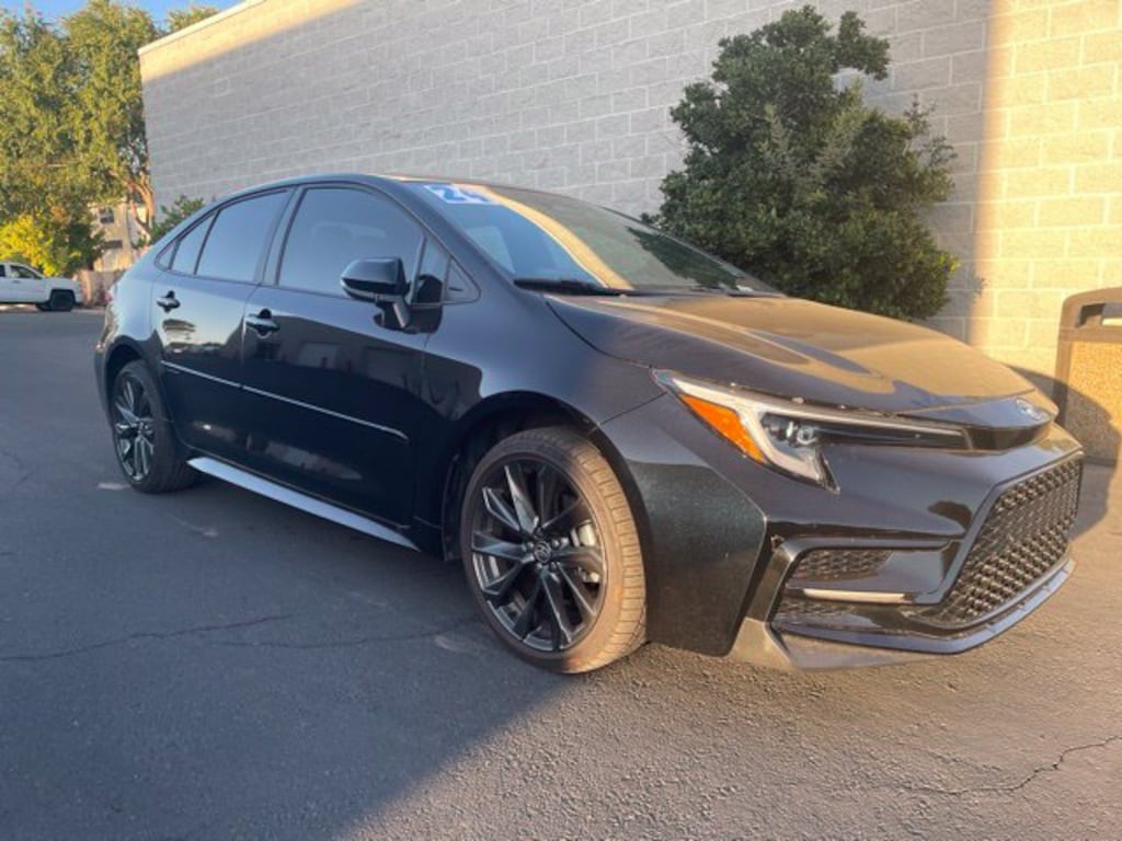 Used 2024 Toyota Corolla SE Sedan