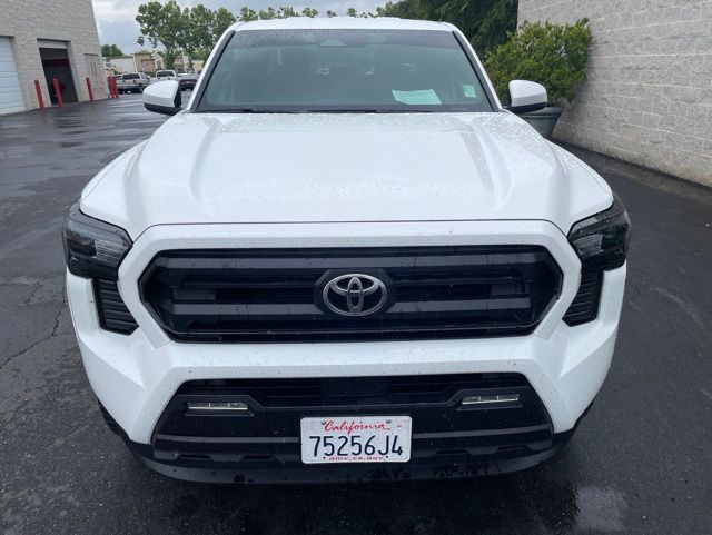2025 Toyota Tacoma SR5 photo 2