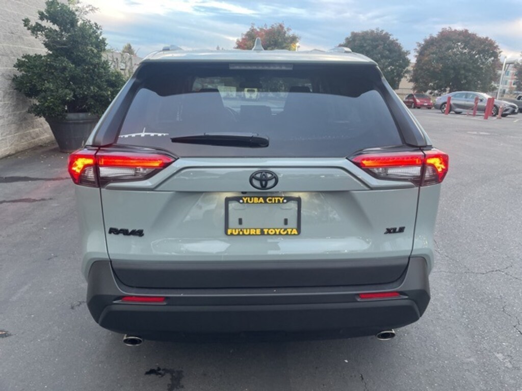 Used 2022 Toyota RAV4 XLE SUV