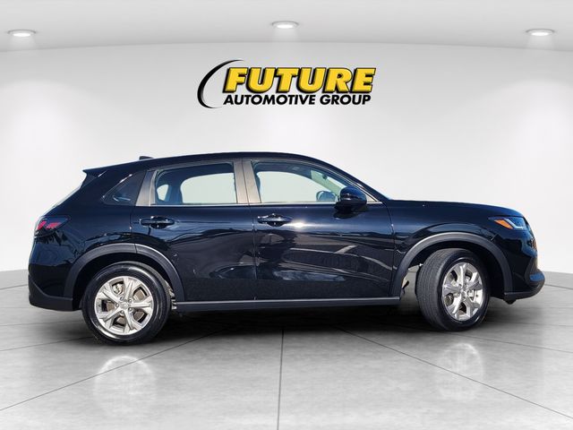 2025 Honda HR-V LX photo 2