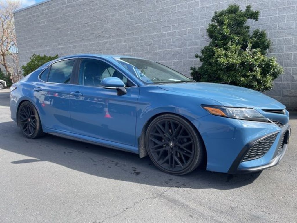 Used 2023 Toyota Camry SE Sedan