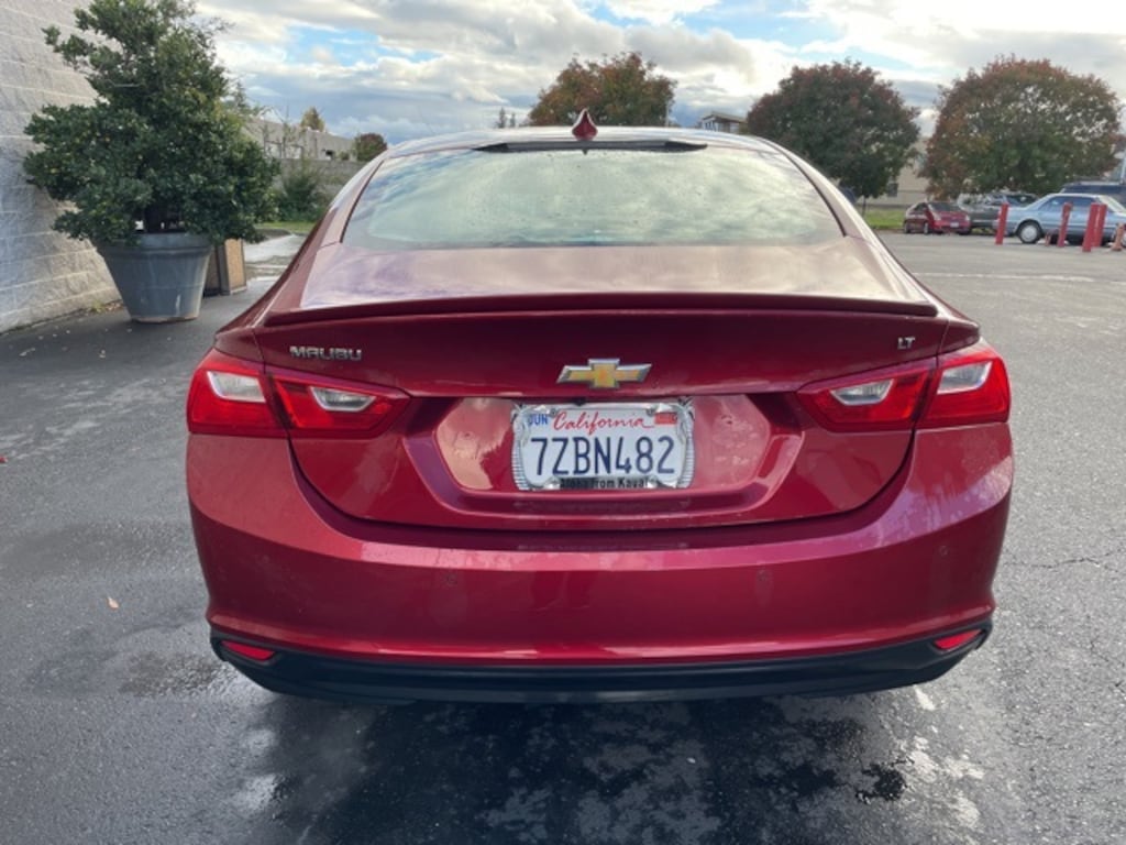 Used 2017 Chevrolet Malibu LT Sedan