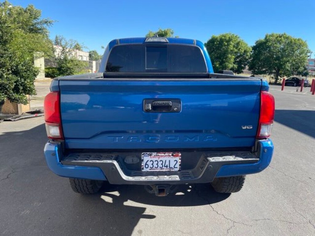 Used 2018 Toyota Tacoma TRD Off-Road Truck