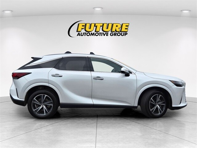 2024 Lexus RX 350 Premium photo 3