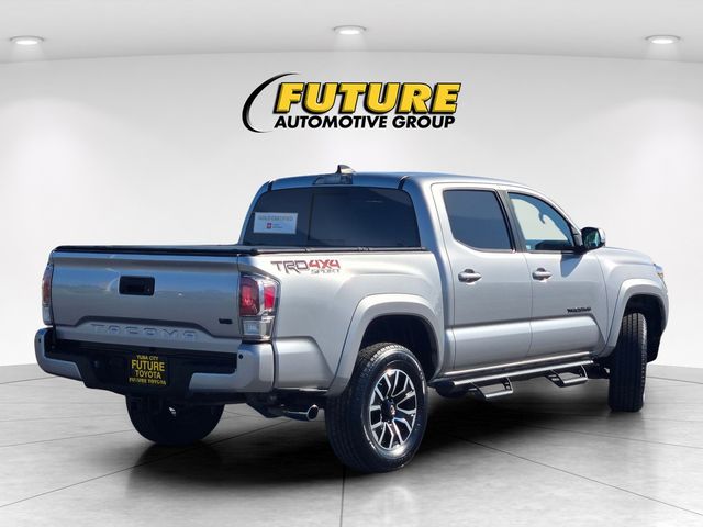 2020 Toyota Tacoma TRD Sport photo 4