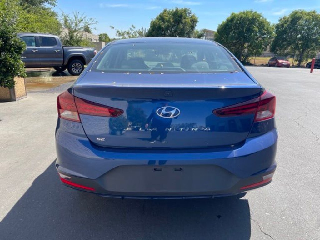 Used 2020 Hyundai Elantra SE Sedan