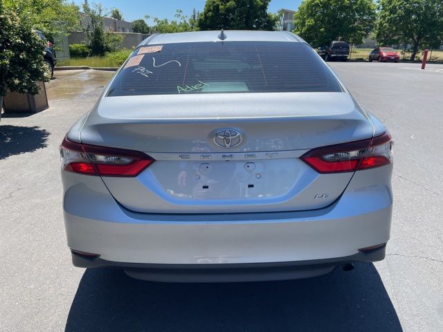 2022 Toyota Camry LE photo 4