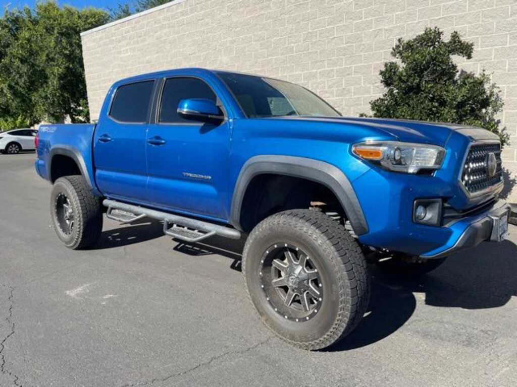 Used 2018 Toyota Tacoma TRD Off-Road Truck