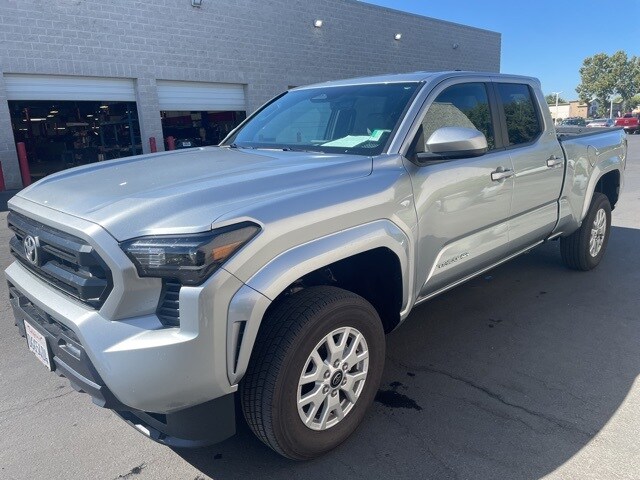 2024 Toyota Tacoma SR5 4x4 photo 3