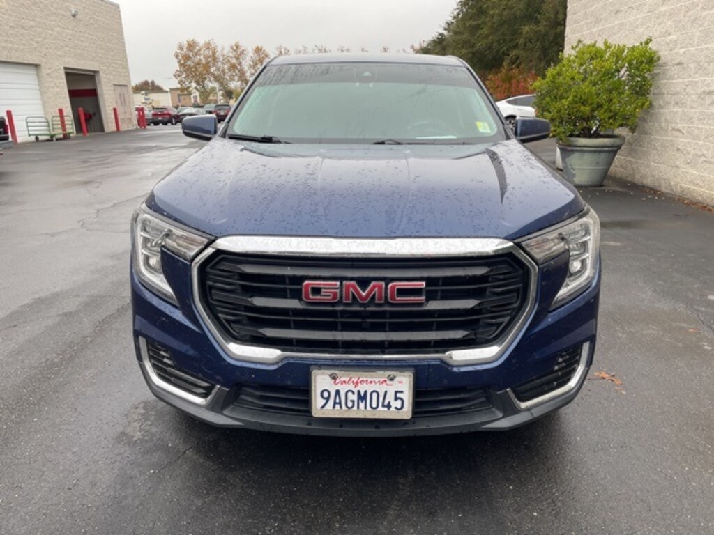 Used 2022 GMC Terrain SLE SUV