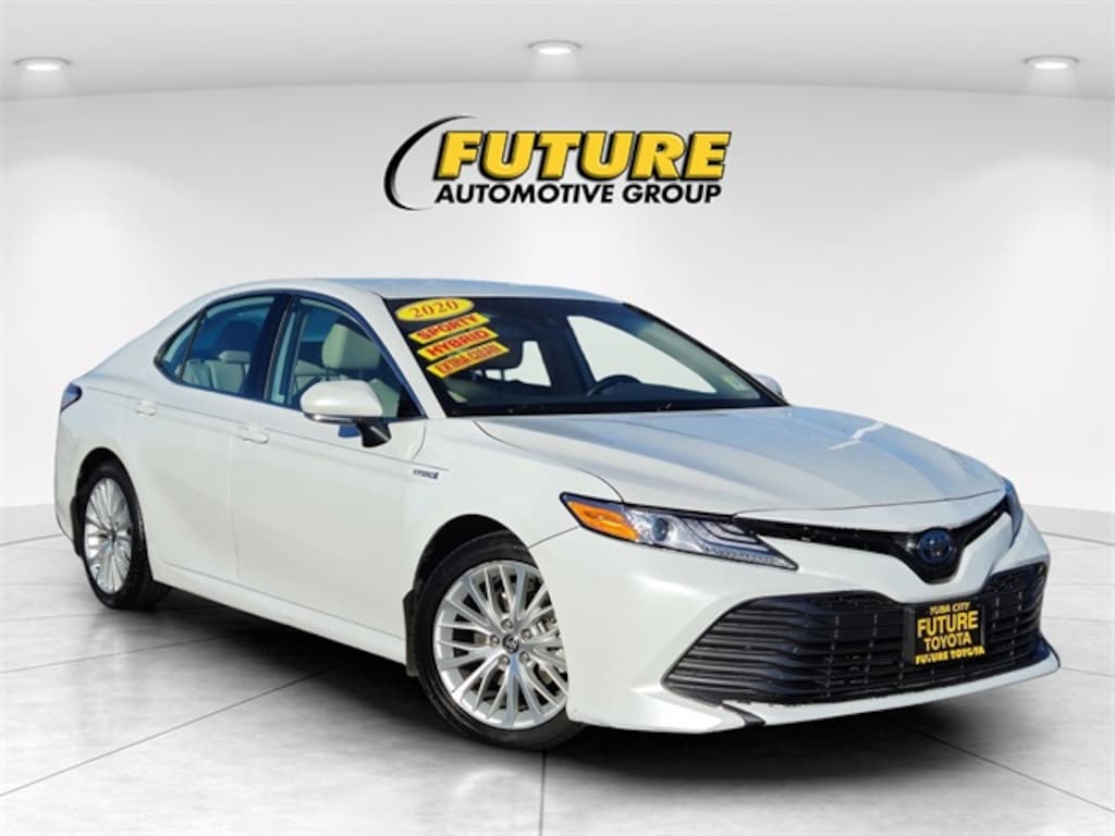 Used 2020 Toyota Camry Hybrid XLE Sedan