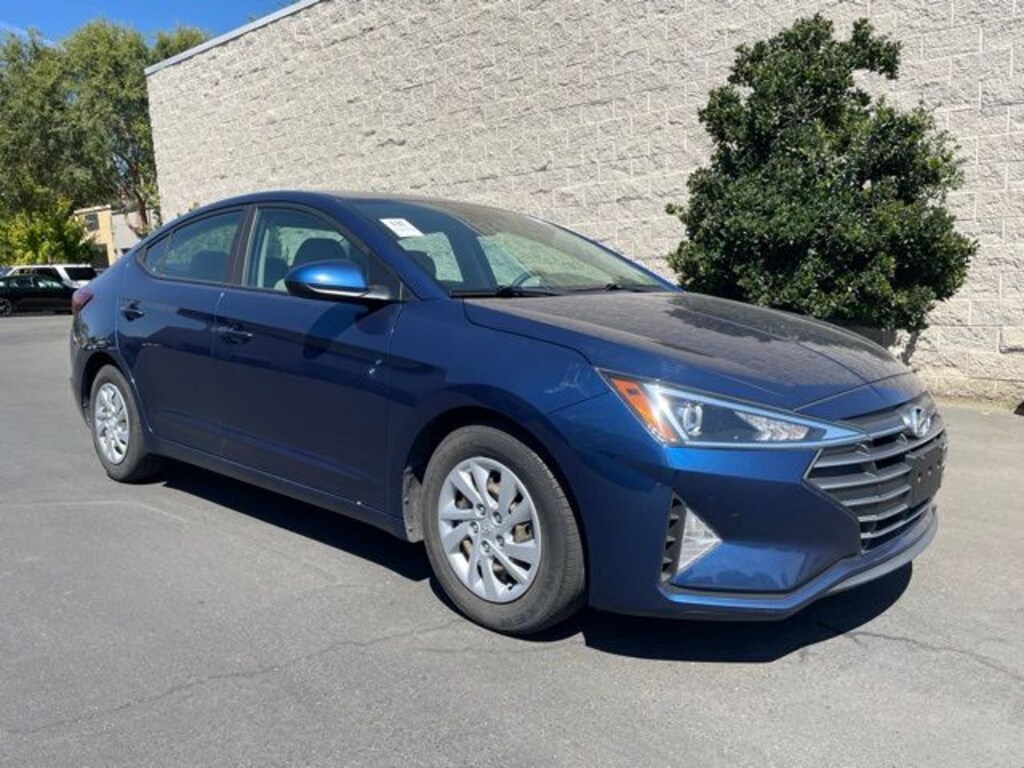 Used 2020 Hyundai Elantra SE Sedan
