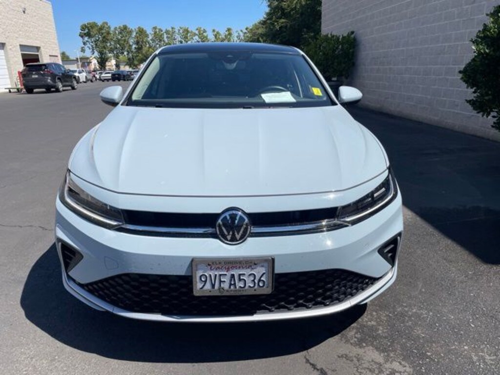 Used 2025 Volkswagen Jetta 1.5T SE Sedan