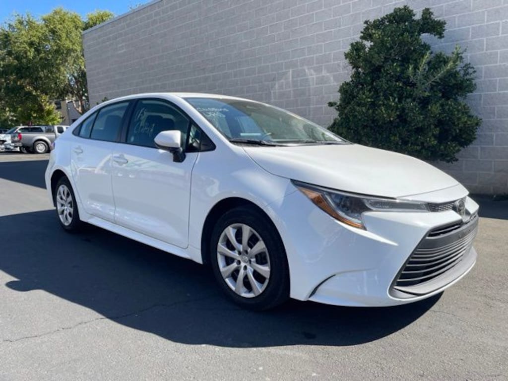 Used 2025 Toyota Corolla LE Sedan