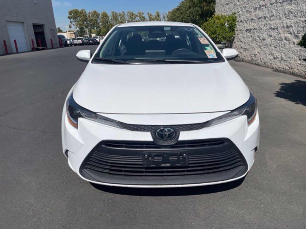 Used 2025 Toyota Corolla LE Sedan