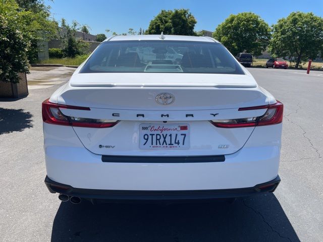 2025 Toyota Camry SE photo 4