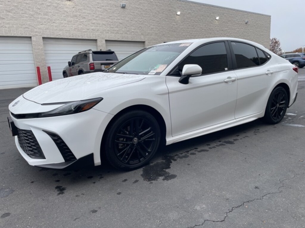 Certified 2025 Toyota Camry SE Sedan