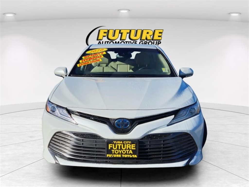 Used 2020 Toyota Camry Hybrid XLE Sedan