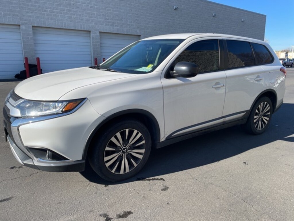 Used 2019 Mitsubishi Outlander ES SUV
