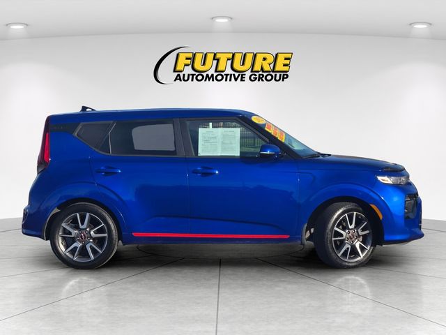 2022 Kia Soul GT-Line photo 3