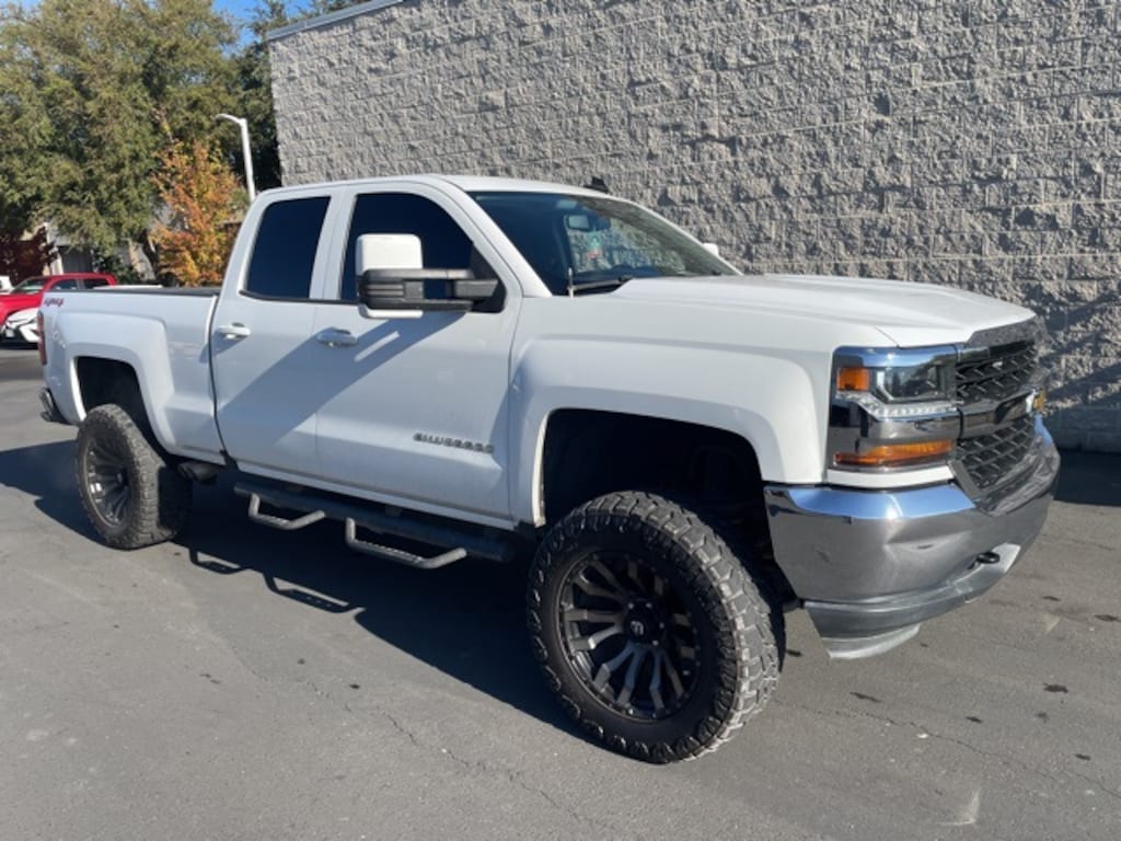 Used 2018 Chevrolet Silverado 1500 LT Truck