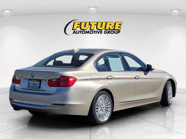 2015 BMW 3 Series 328i xDrive photo 4