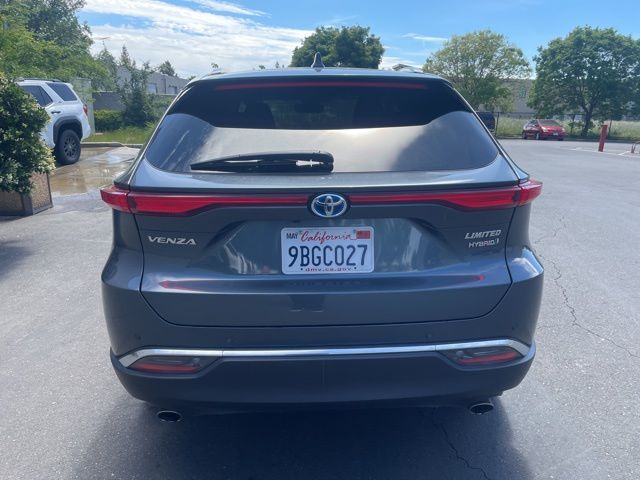 2022 Toyota Venza Limited photo 4