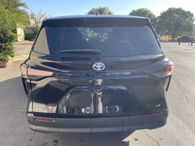 Certified 2025 Toyota Sienna LE Minivan/Van