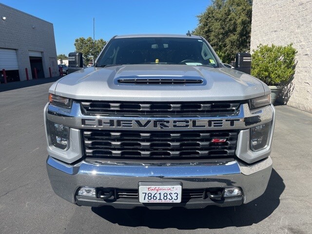 2023 Chevrolet Silverado 2500HD LT photo 2