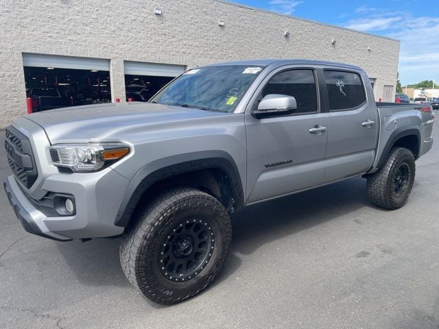 2021 Toyota Tacoma TRD Off-Road photo 3