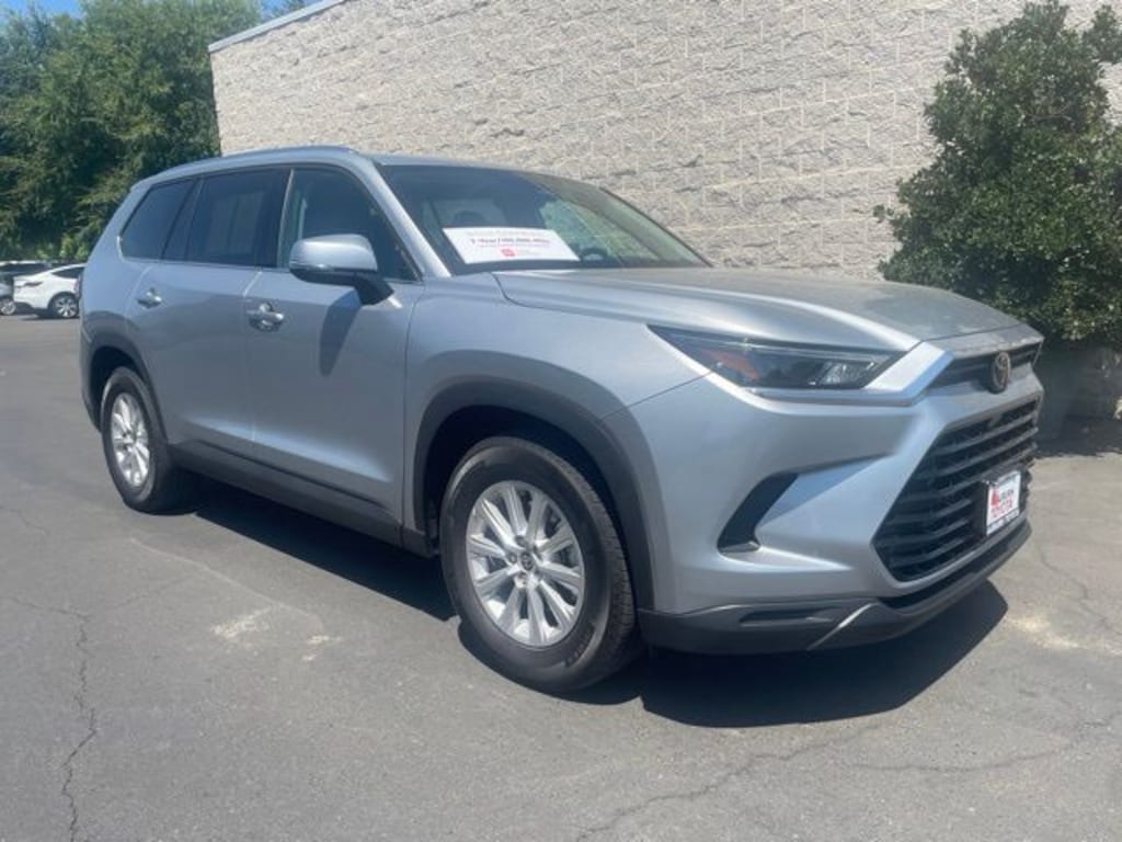 Used 2025 Toyota Grand Highlander XLE SUV