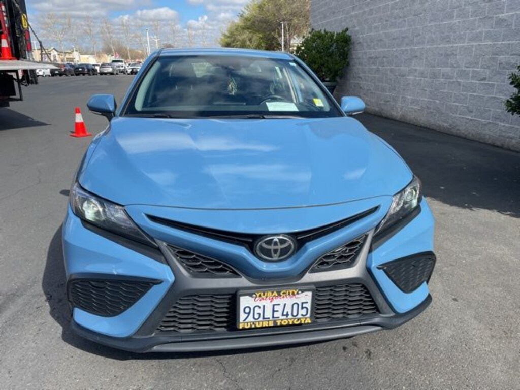 Used 2023 Toyota Camry SE Sedan