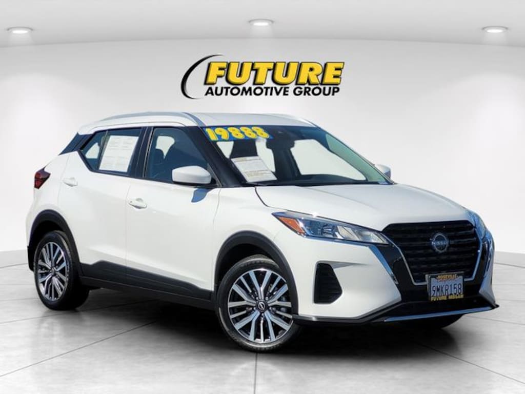 Used 2024 Nissan Kicks SV SUV