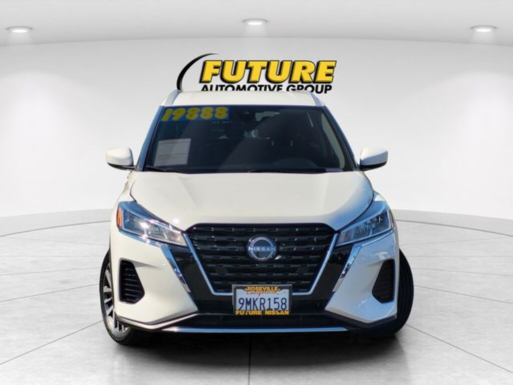 Used 2024 Nissan Kicks SV SUV