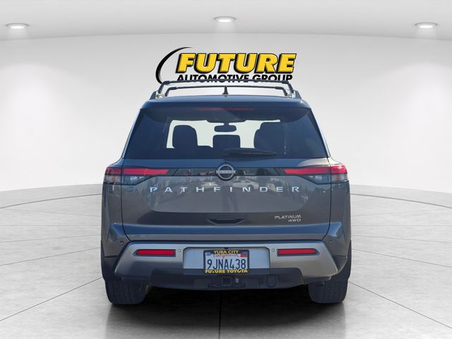2022 Nissan Pathfinder Platinum photo 5