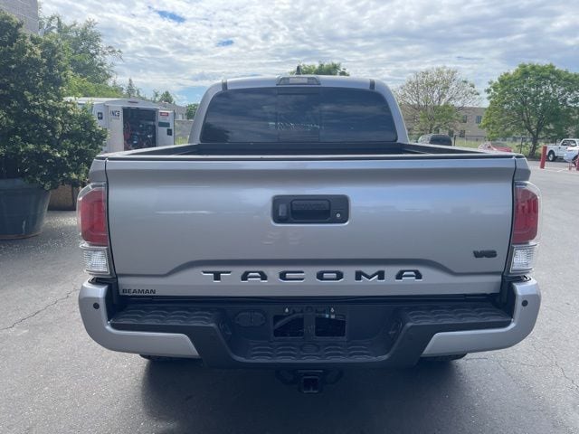 2021 Toyota Tacoma TRD Off-Road photo 4