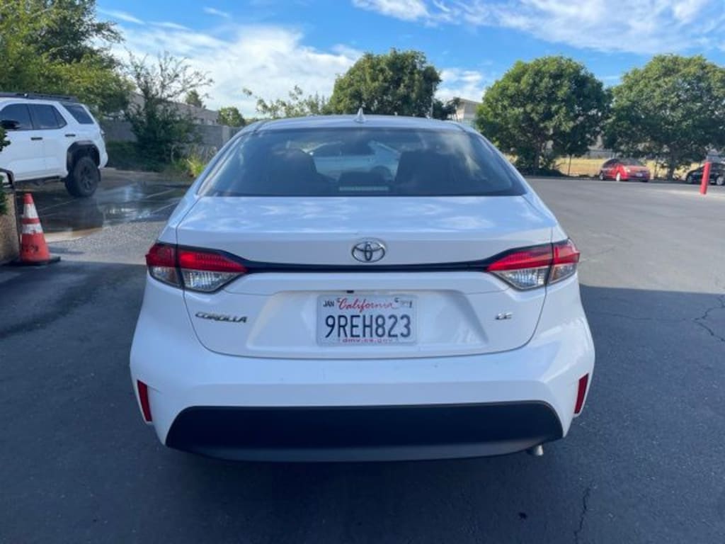 Certified 2025 Toyota Corolla LE Sedan