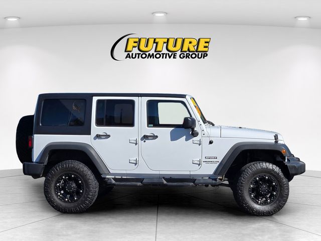 2017 Jeep Wrangler Unlimited Sport photo 3