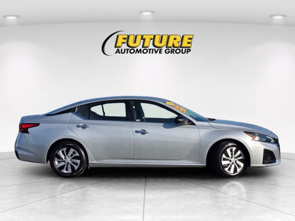 Used 2024 Nissan Altima 2.5 S Sedan