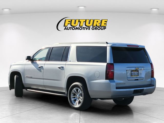 2019 Chevrolet Suburban LT photo 6