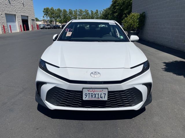 2025 Toyota Camry SE photo 2