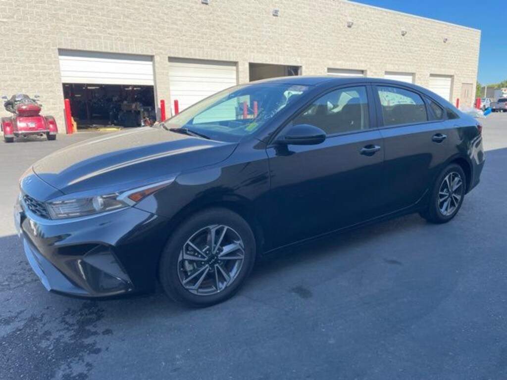 Used 2023 Kia Forte LXS Sedan