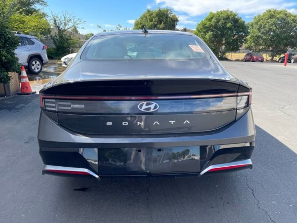 Used 2025 Hyundai Sonata SEL Sedan