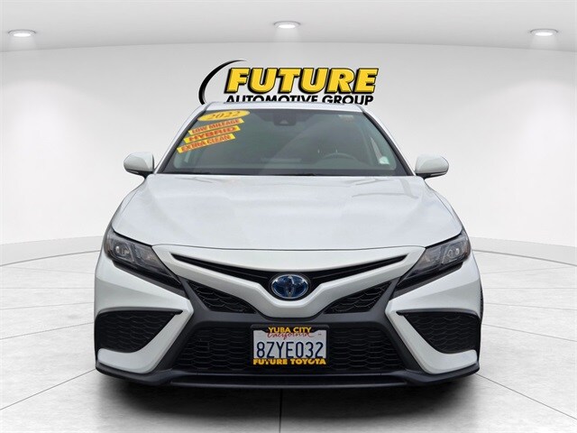 2022 Toyota Camry SE photo 2