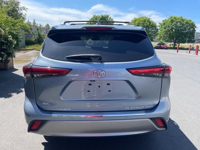 2021 Toyota Highlander Platinum photo 4