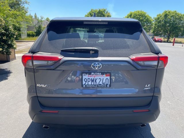 2024 Toyota RAV4 LE photo 4