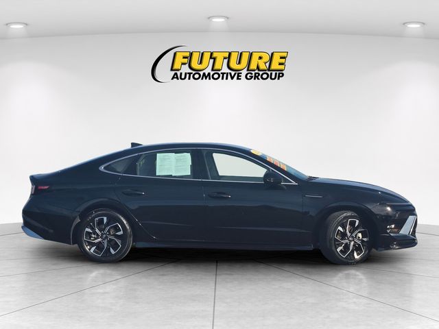 2024 Hyundai Sonata SEL photo 3