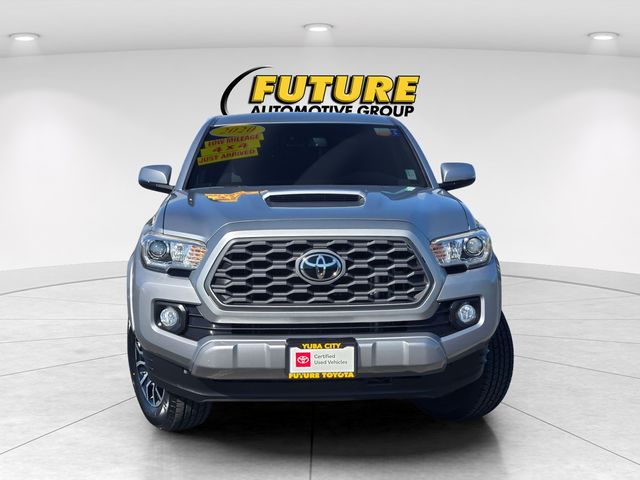 2020 Toyota Tacoma TRD Sport photo 2